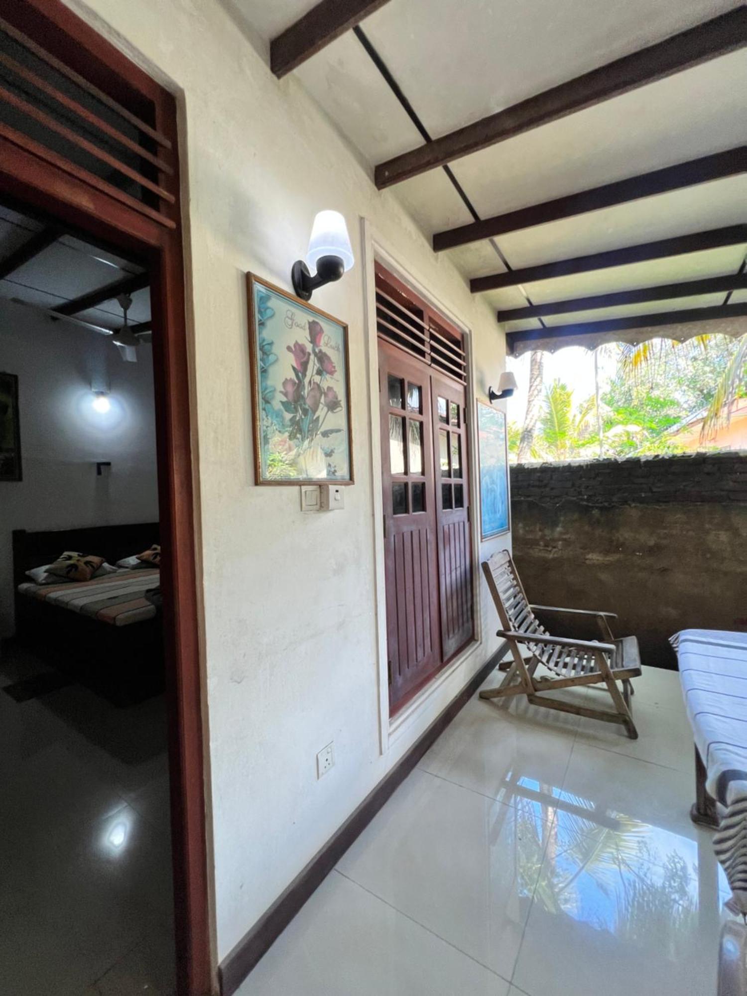 Sylvester Villa Hostel 니곰보 외부 사진