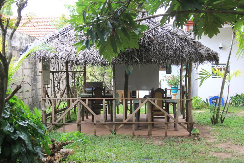 Sylvester Villa Hostel 니곰보 외부 사진